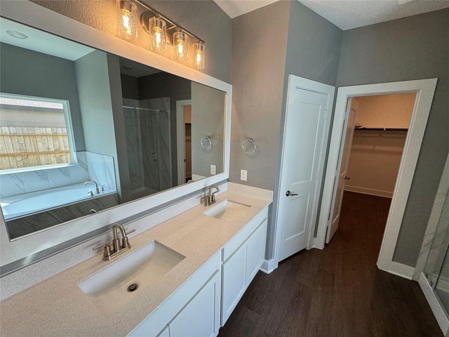 1710 Serenity Moon Drive, Crosby, TX 77532
