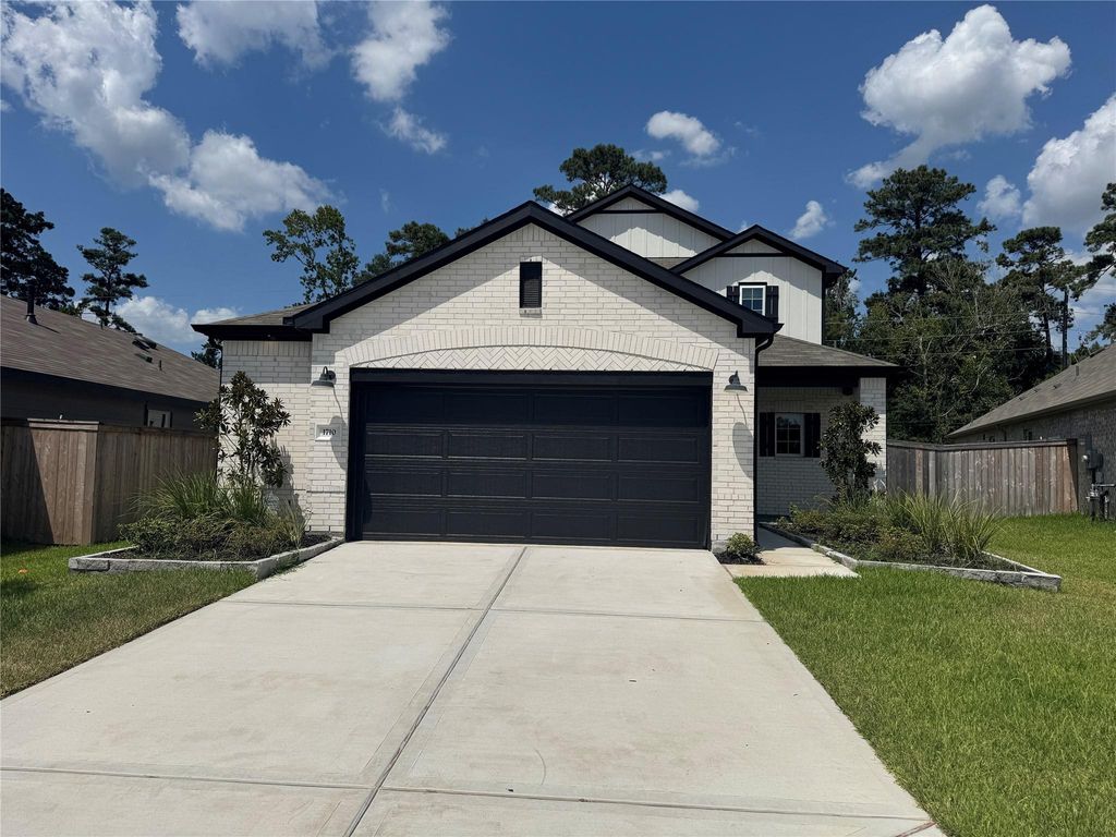 1710 Serenity Moon Drive, Crosby, TX 77532