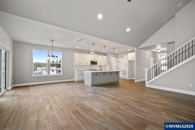 3250 Earhart St S, Salem, OR 97302