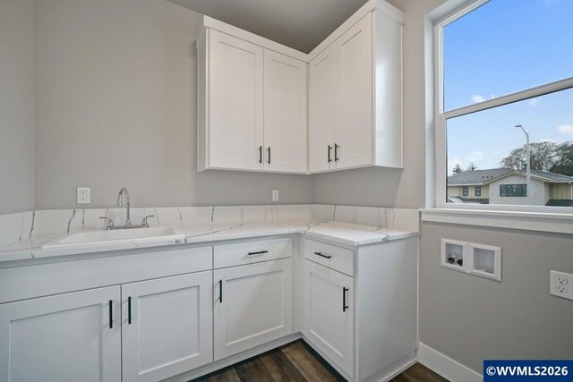 3250 Earhart St S, Salem, OR 97302