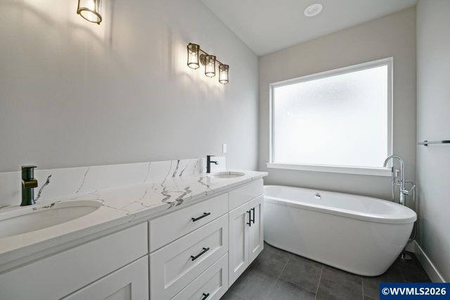 3250 Earhart St S, Salem, OR 97302