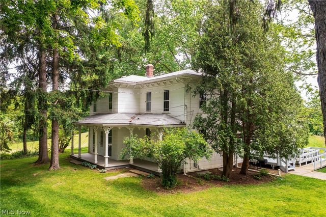1740 W Comet Road, New Franklin, OH 44216