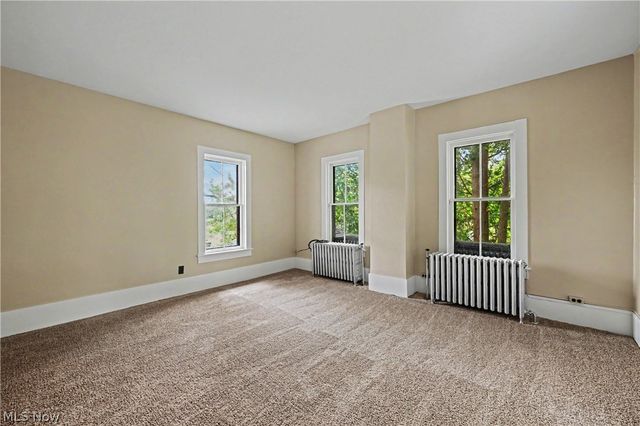1740 W Comet Road, New Franklin, OH 44216