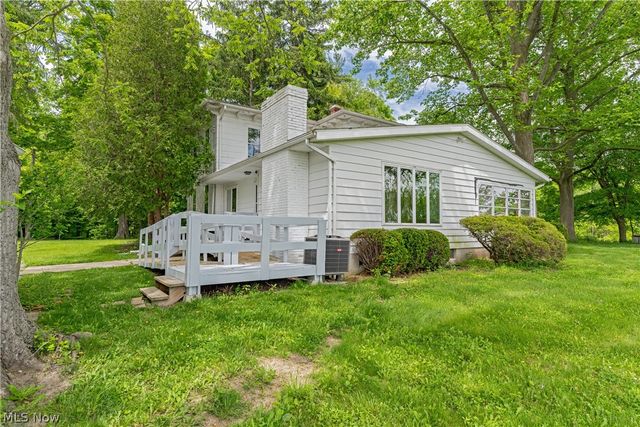 1740 W Comet Road, New Franklin, OH 44216