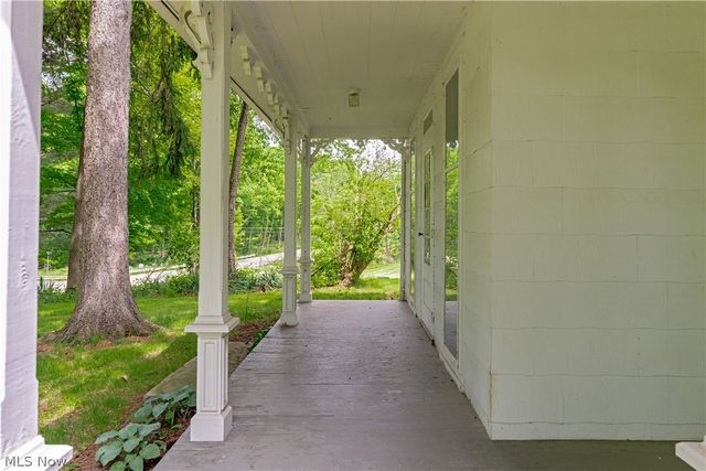 1740 W Comet Road, New Franklin, OH 44216