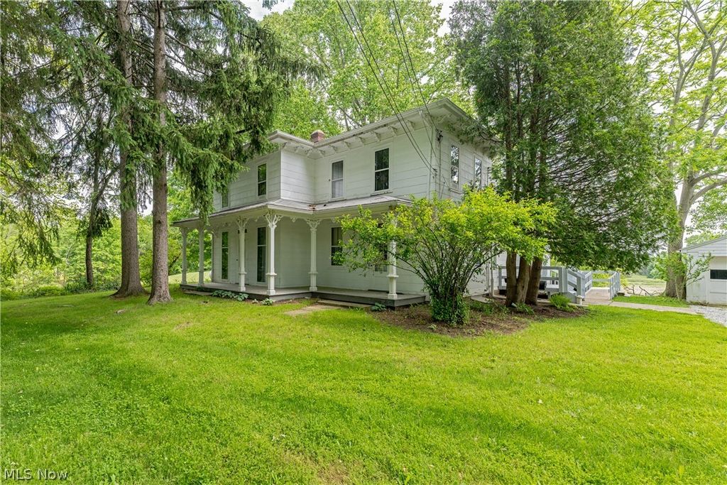 1740 W Comet Road, New Franklin, OH 44216
