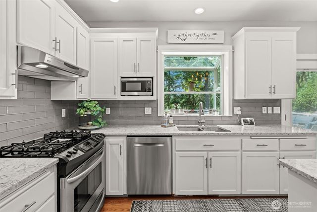 6722 77th Avenue Ct NW, Gig Harbor, WA 98335