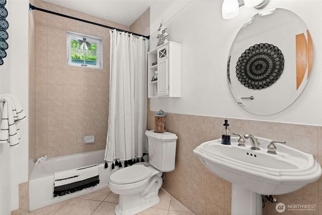 6722 77th Avenue Ct NW, Gig Harbor, WA 98335