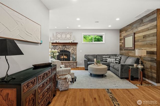 6722 77th Avenue Ct NW, Gig Harbor, WA 98335