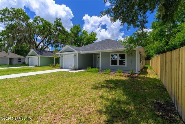 302 S 14TH Street, Palatka, FL 32177