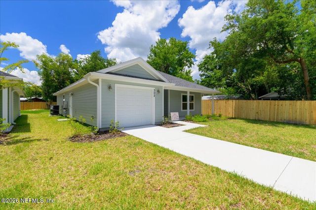 302 S 14TH Street, Palatka, FL 32177