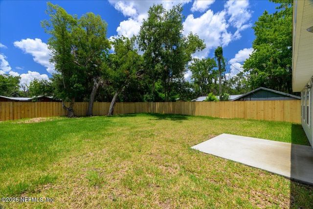 302 S 14TH Street, Palatka, FL 32177