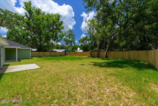 302 S 14TH Street, Palatka, FL 32177