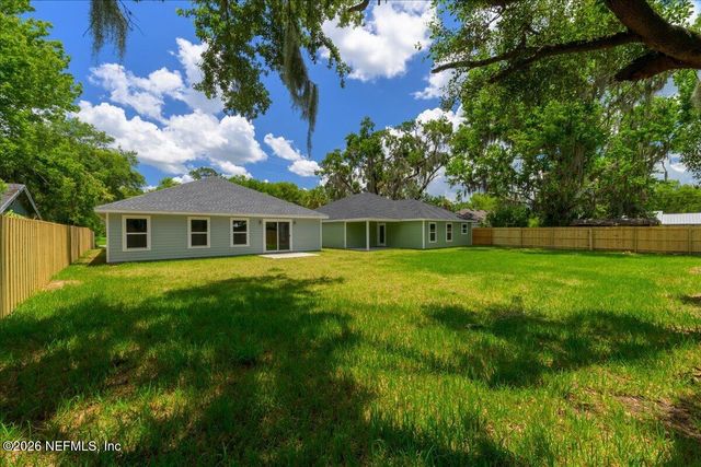 302 S 14TH Street, Palatka, FL 32177