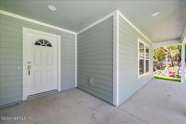 302 S 14TH Street, Palatka, FL 32177
