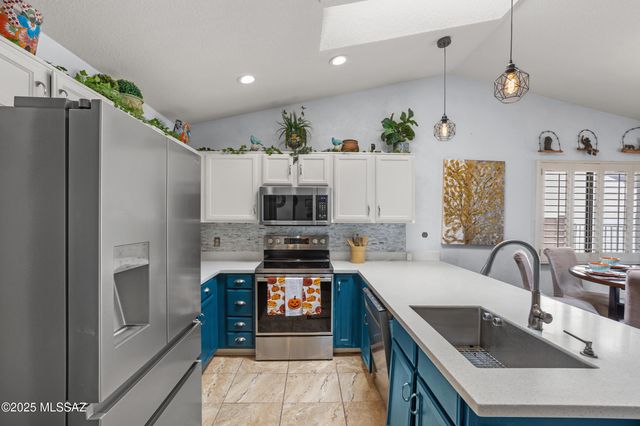 8571 S Navigator Place, Tucson, AZ 85756