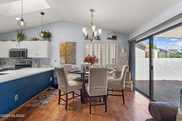 8571 S Navigator Place, Tucson, AZ 85756