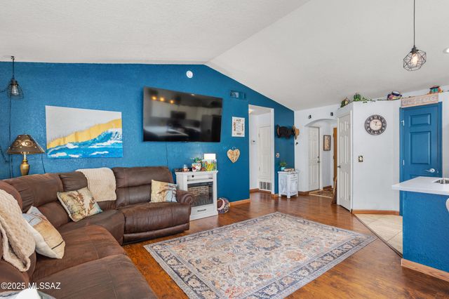 8571 S Navigator Place, Tucson, AZ 85756