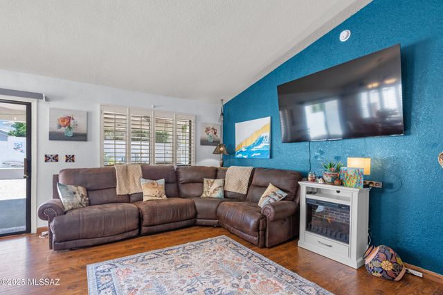 8571 S Navigator Place, Tucson, AZ 85756