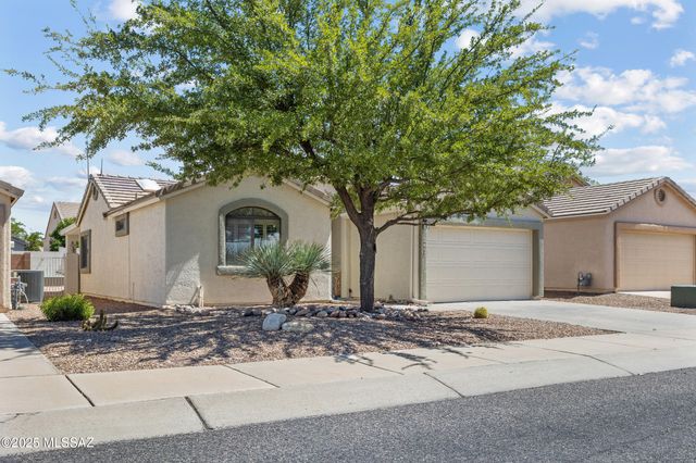 8571 S Navigator Place, Tucson, AZ 85756
