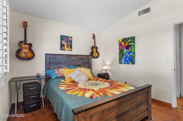 8571 S Navigator Place, Tucson, AZ 85756