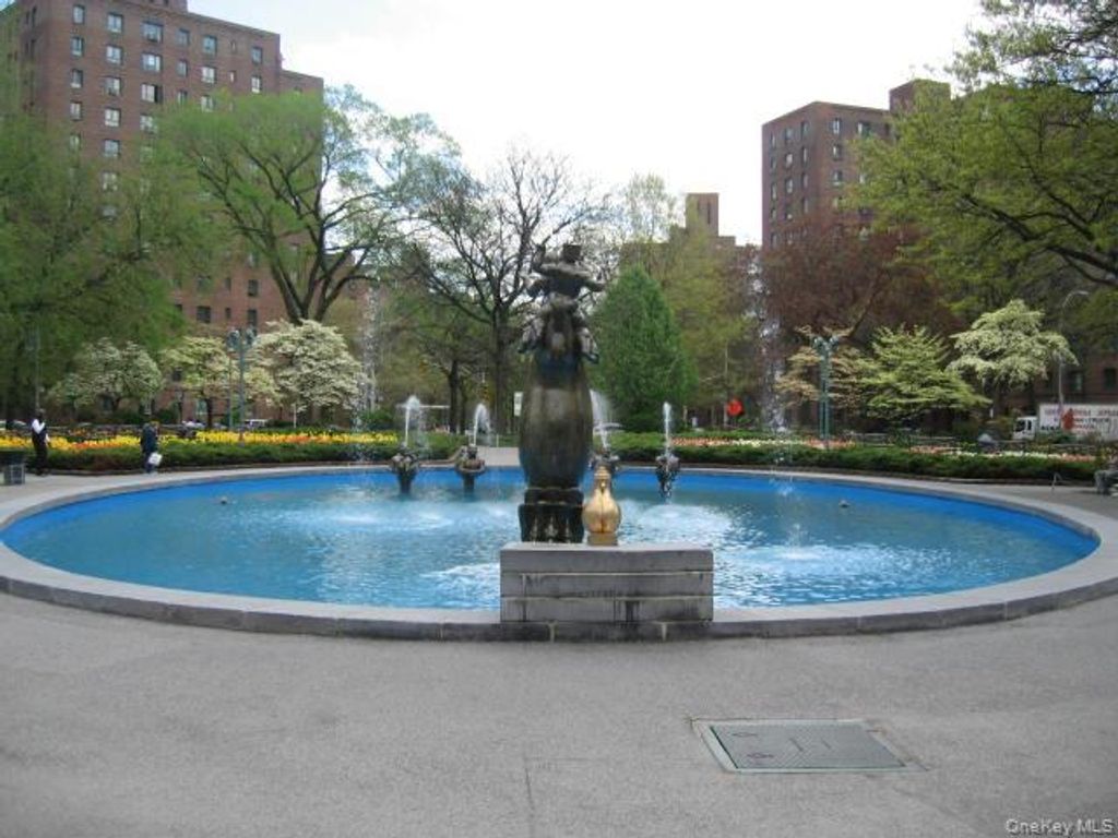 1469 West Avenue 1F, Bronx, NY 10462