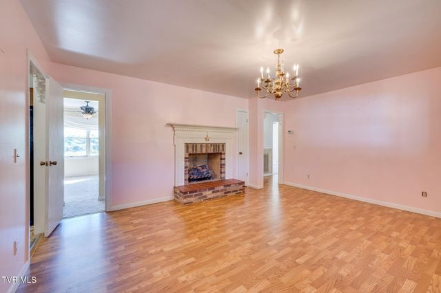 117 Kelly Road, Pennington Gap, VA 24277