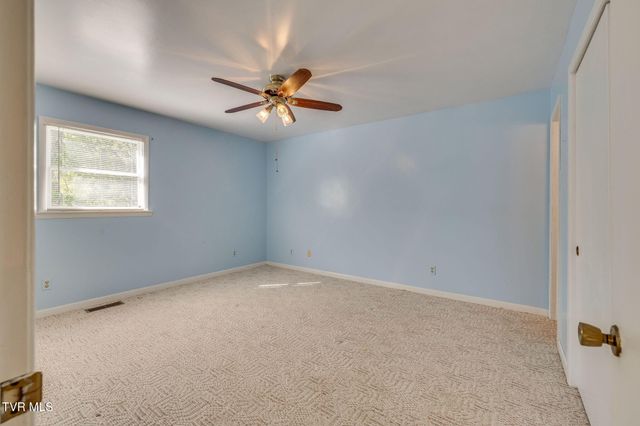 117 Kelly Road, Pennington Gap, VA 24277