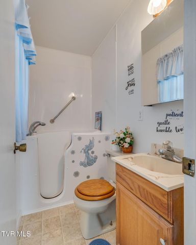 117 Kelly Road, Pennington Gap, VA 24277