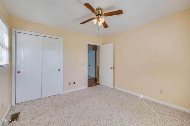 117 Kelly Road, Pennington Gap, VA 24277