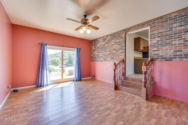 117 Kelly Road, Pennington Gap, VA 24277