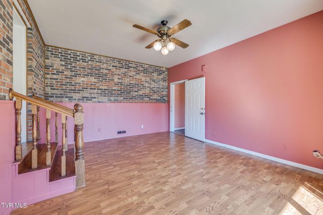 117 Kelly Road, Pennington Gap, VA 24277