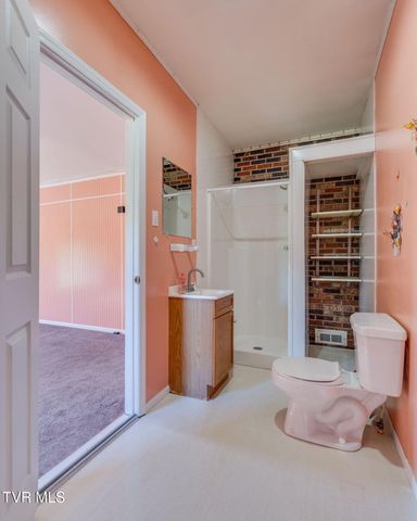 117 Kelly Road, Pennington Gap, VA 24277