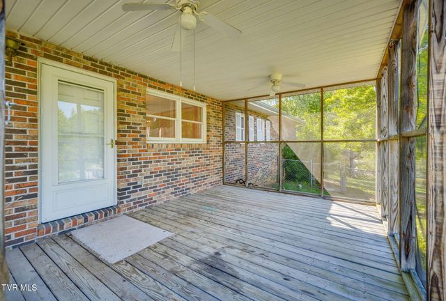 117 Kelly Road, Pennington Gap, VA 24277