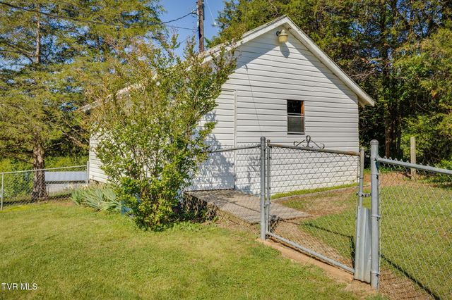 117 Kelly Road, Pennington Gap, VA 24277
