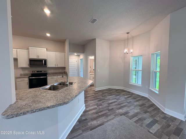 1370 Schumann Drive, Sebastian, FL 32958