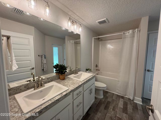 1370 Schumann Drive, Sebastian, FL 32958