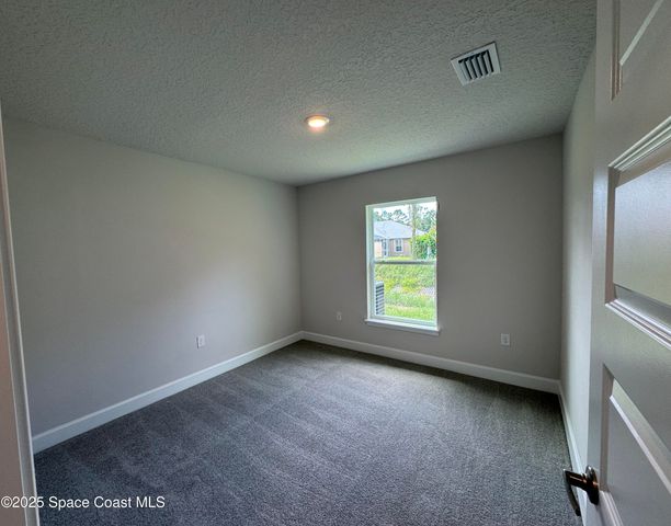 1370 Schumann Drive, Sebastian, FL 32958