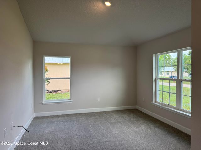 1370 Schumann Drive, Sebastian, FL 32958