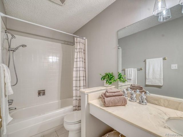 7165 S Gaylord St I-4, Centennial, CO 80122