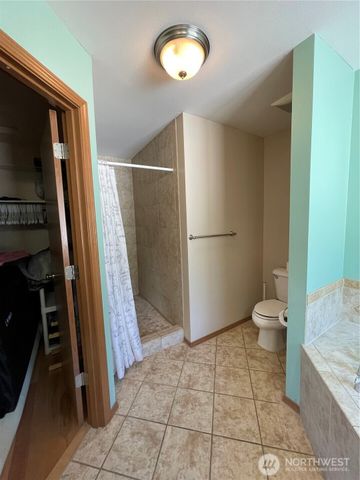 6209 25th Street NE, Tacoma, WA 98422