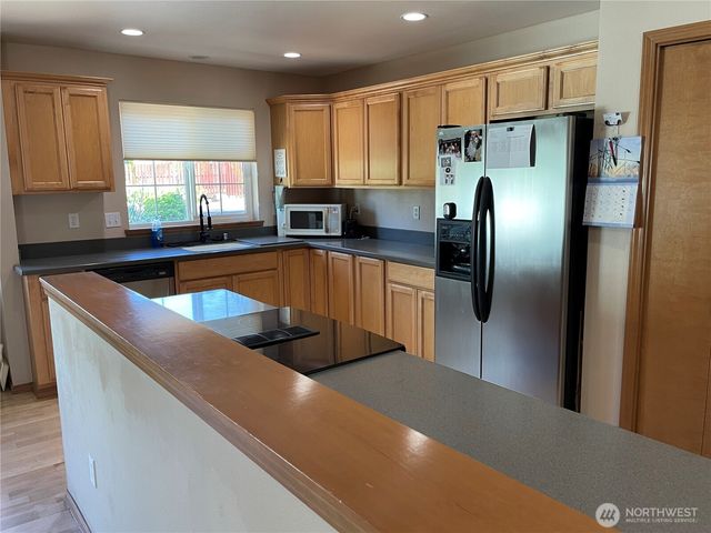 6209 25th Street NE, Tacoma, WA 98422