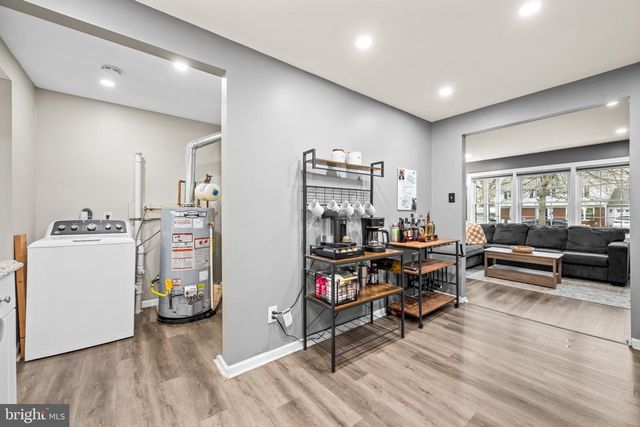 6 SUSSEX RD, Marlton, NJ 08053