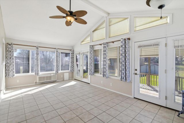 605 S Sunmeadow Drive, Strafford, MO 65757