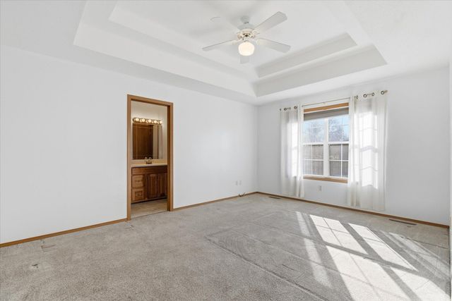 605 S Sunmeadow Drive, Strafford, MO 65757