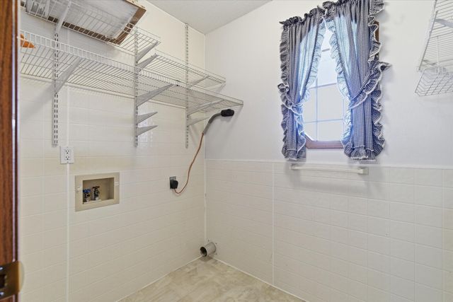 605 S Sunmeadow Drive, Strafford, MO 65757