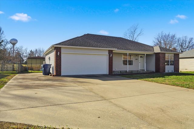 605 S Sunmeadow Drive, Strafford, MO 65757