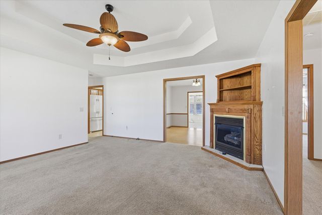 605 S Sunmeadow Drive, Strafford, MO 65757