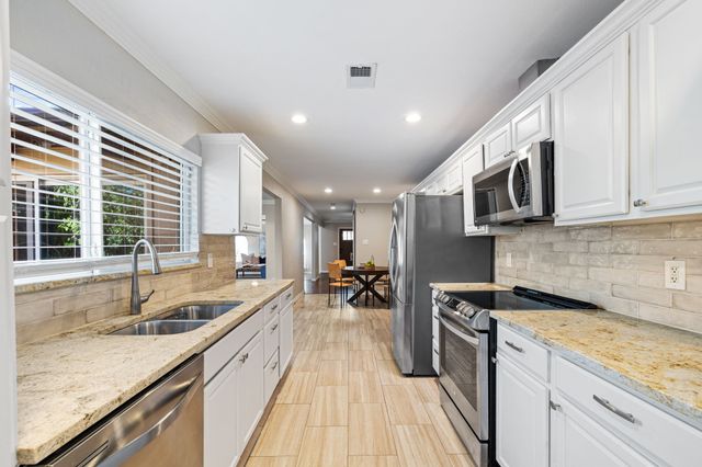 8605 Grumman Drive, Dallas, TX 75228