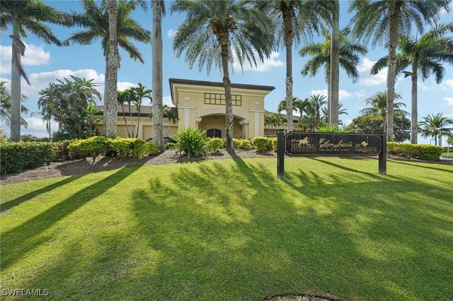 8983 Star Tulip CT, Naples, FL 34113